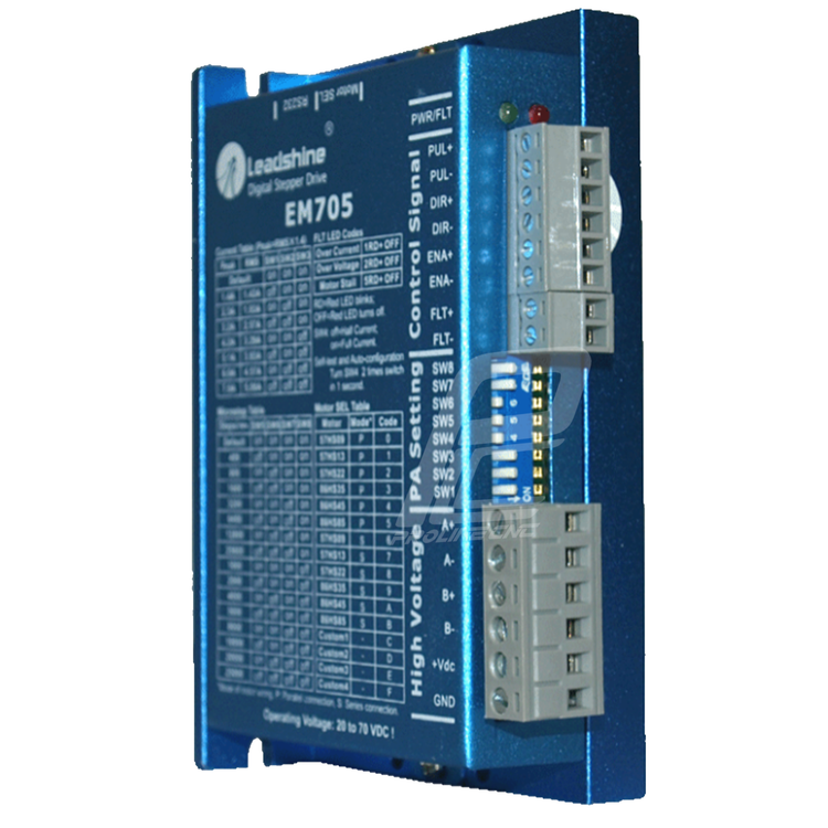 استپ درایو مخصوص موتورهای 4 تا 120 کیلوگرم مدل EM705 برند لیدشاین leadshine دو فاز 7 آمپر